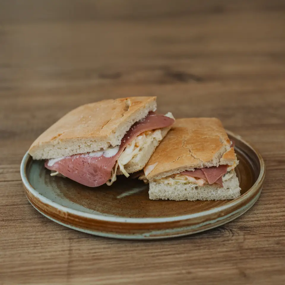 Dana Jambonlu Coleslaw Sandviç