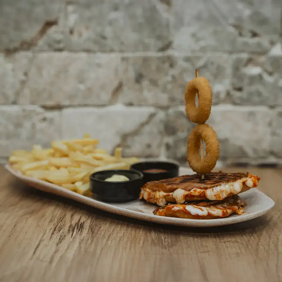 Peynirli Tost